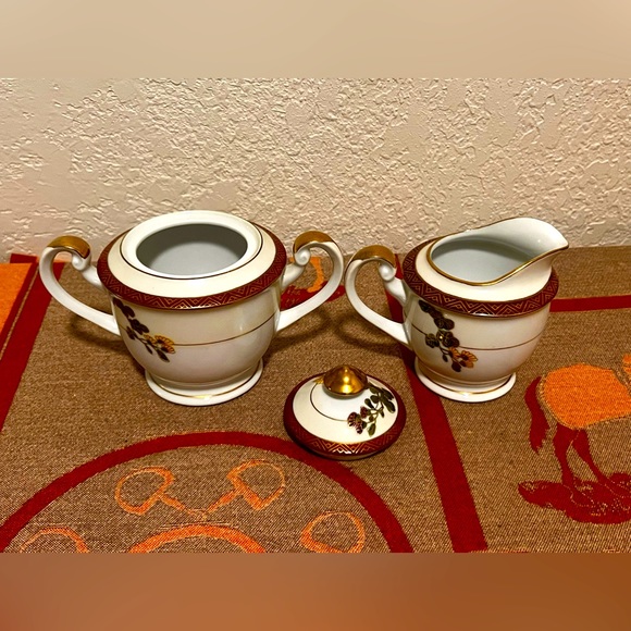 Set of 2 Vintage Hakusan China Porcelain Flower Sugar Bowl & Creamer W/ Gold - Picture 3 of 6